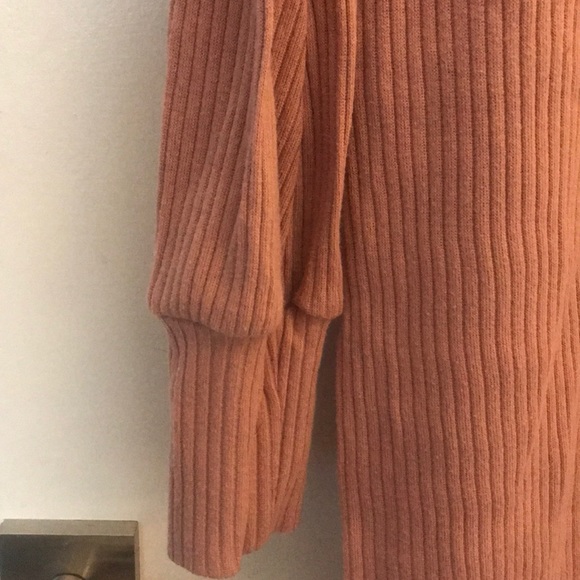 Light pink sweater dress - Picture 2 of 3